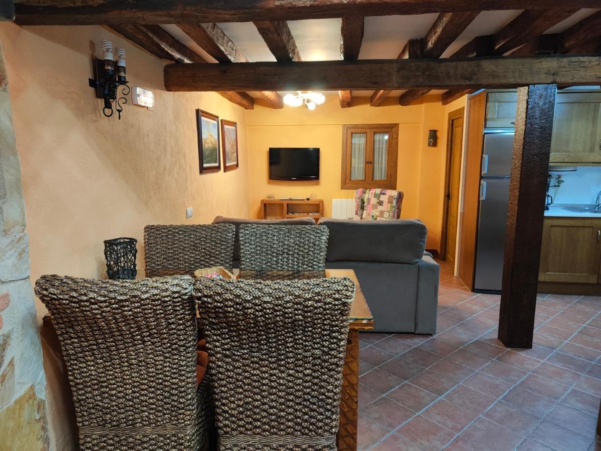 בית הארחה Tabanera del Monte 	Casa Vieja Tabanera A 8 Min De Segoia מראה חיצוני תמונה