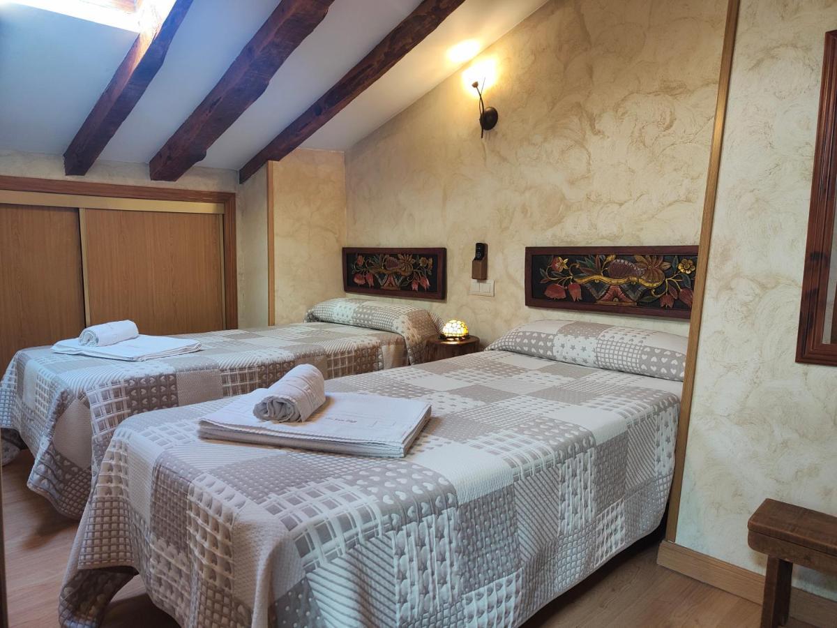בית הארחה Tabanera del Monte 	Casa Vieja Tabanera A 8 Min De Segoia מראה חיצוני תמונה