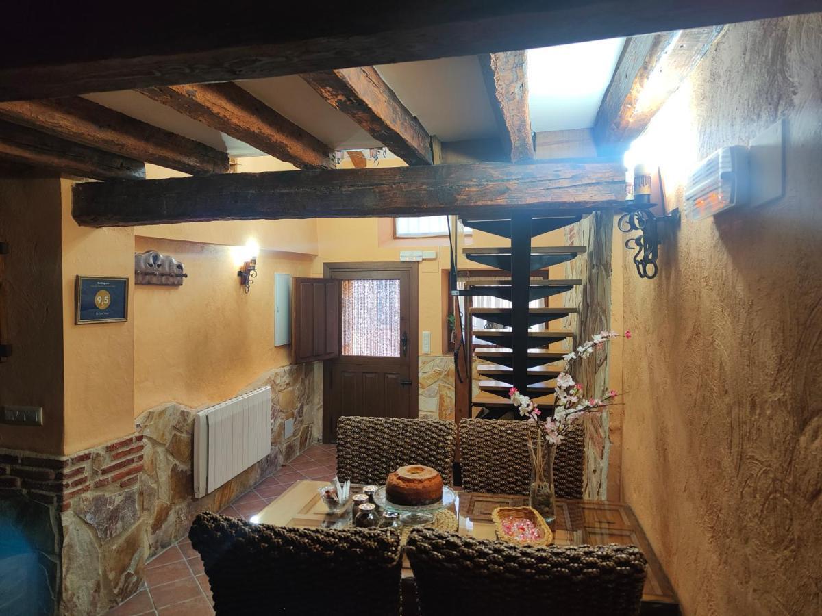 בית הארחה Tabanera del Monte 	Casa Vieja Tabanera A 8 Min De Segoia מראה חיצוני תמונה