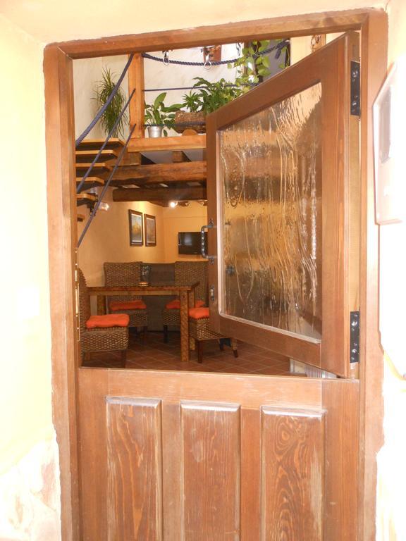 בית הארחה Tabanera del Monte 	Casa Vieja Tabanera A 8 Min De Segoia מראה חיצוני תמונה