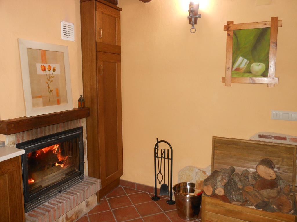 בית הארחה Tabanera del Monte 	Casa Vieja Tabanera A 8 Min De Segoia מראה חיצוני תמונה