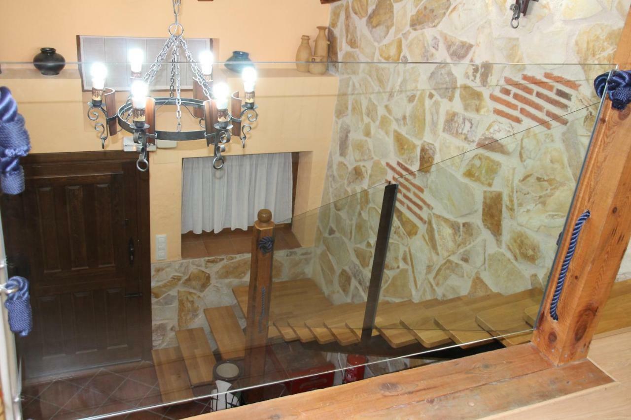 בית הארחה Tabanera del Monte 	Casa Vieja Tabanera A 8 Min De Segoia מראה חיצוני תמונה